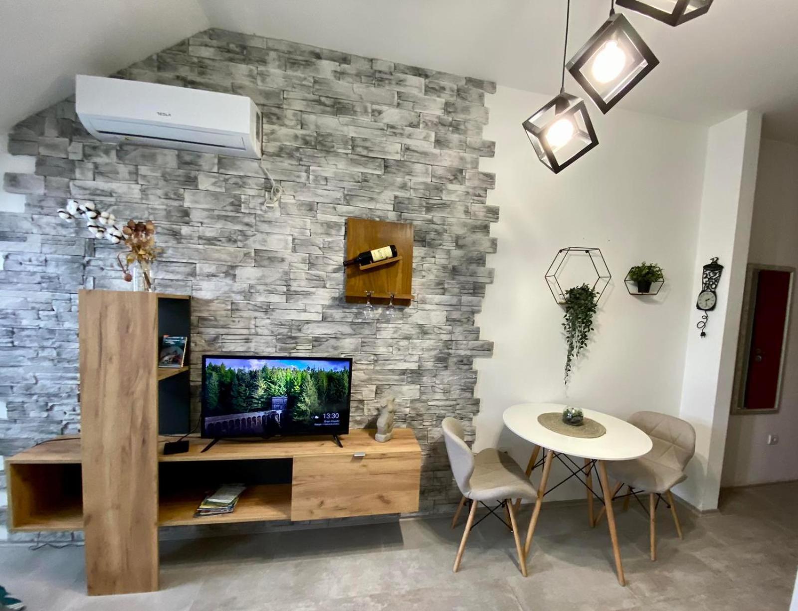 Apartment Centrum - Free Private Parking Novi Sad Exterior foto